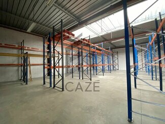 Plus de détails pour Local d'activités à louer