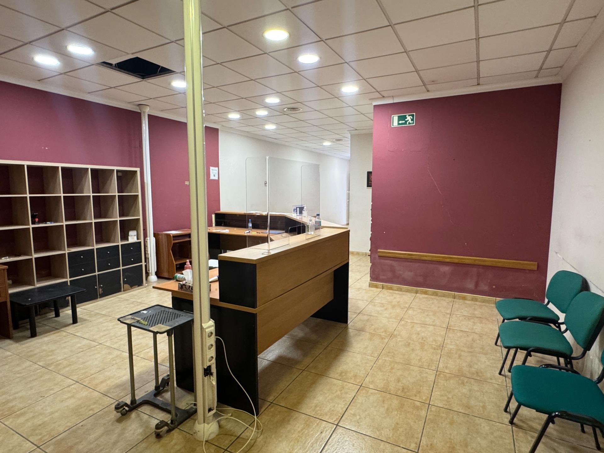 Local commercial dans Algemesí à louer Photo de l’immeuble– Image 1 sur 15