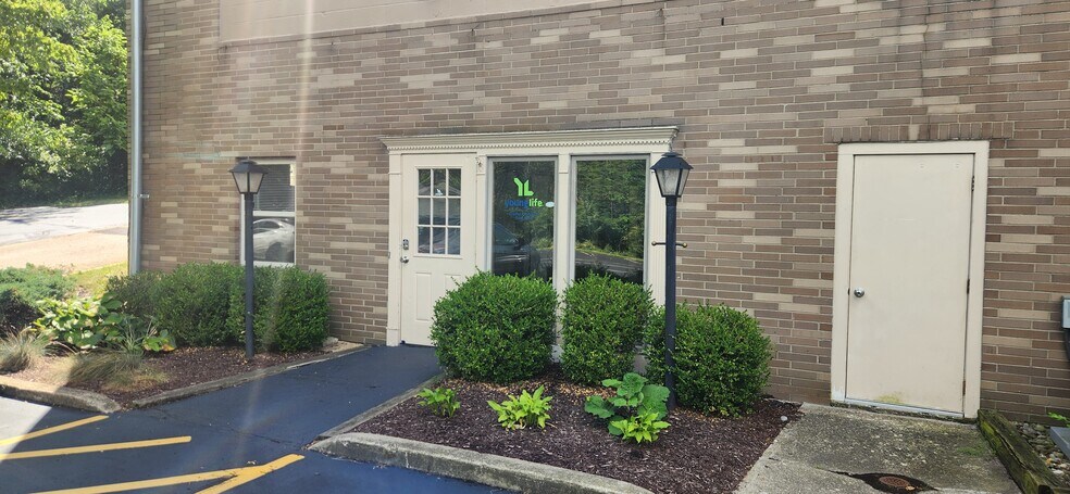 27070 Detroit Rd, Westlake, OH à louer - Photo de l’immeuble – Image 3 sur 10