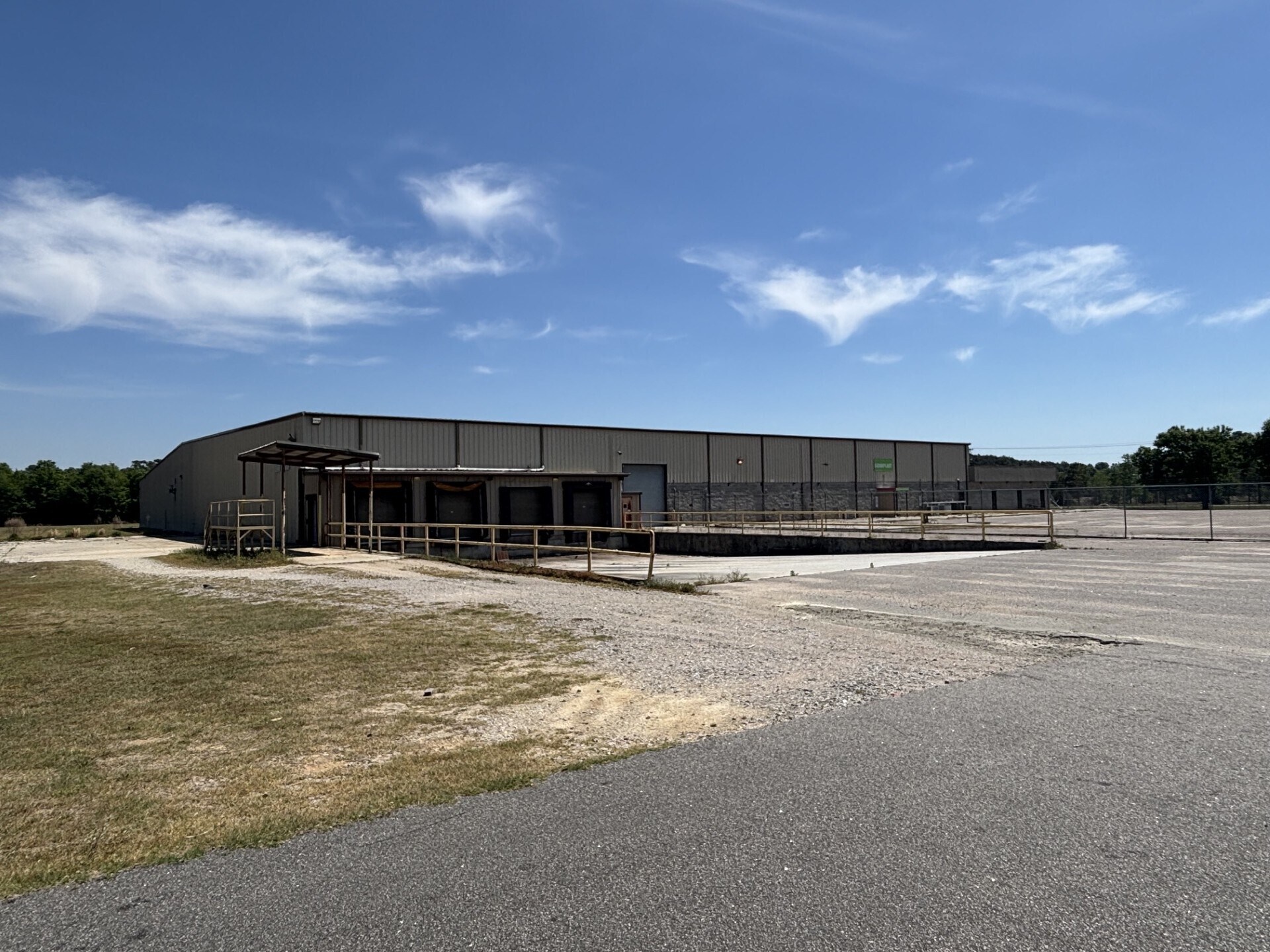 100 Industrial Rd, Red Springs, NC à vendre Photo principale– Image 1 sur 14
