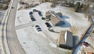 Plus de détails pour 121 S Wilson Ave, Hartford, WI - Local d’activités à vendre