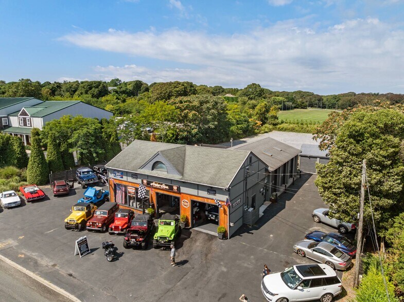 715 County Rd 39, Southampton, NY à vendre - Photo de l’immeuble – Image 3 sur 22