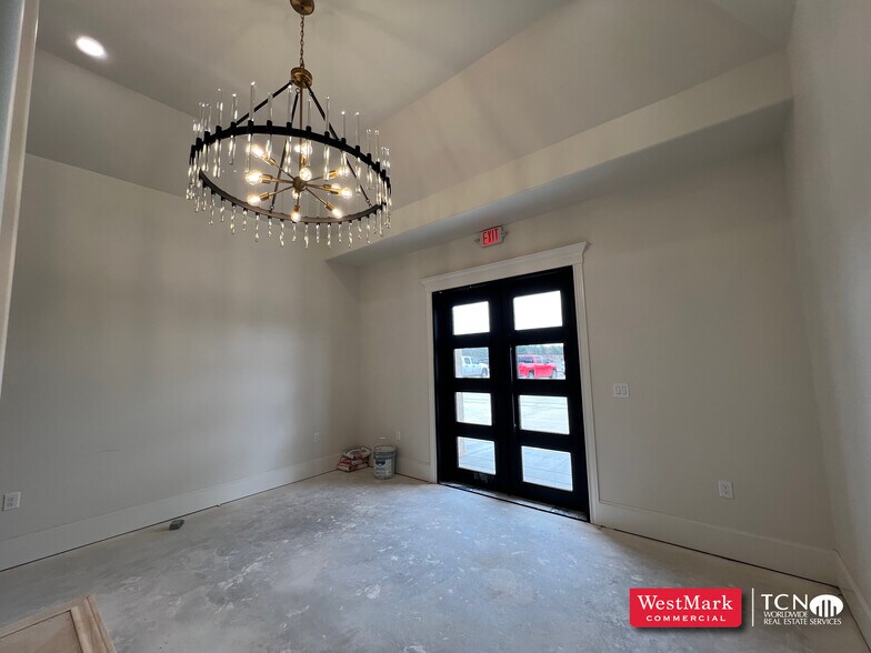 6305 79th st, Lubbock, TX à louer - Photo de l’immeuble – Image 2 sur 6