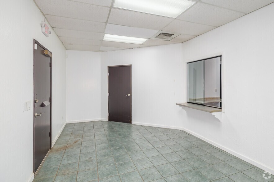 701 Howe Ave, Sacramento, CA à vendre - Photo intérieure – Image 2 sur 25