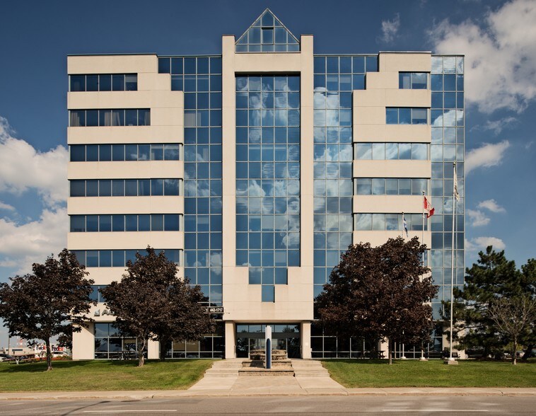 101 Boul Roland-Therrien, Longueuil, QC à louer - Photo de l’immeuble – Image 3 sur 12