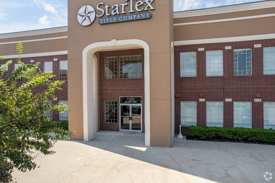 9330 W Broadway St, Pearland, TX à louer - Photo de l’immeuble – Image 2 sur 27
