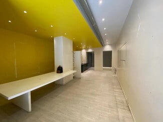 Plus de détails pour Local commercial à louer