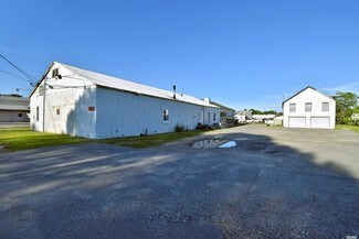 Plus de détails pour 25 Degnon Blvd, Bay Shore, NY - Industriel/Logistique à louer