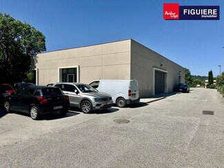 Plus de détails pour Local d'activités à louer