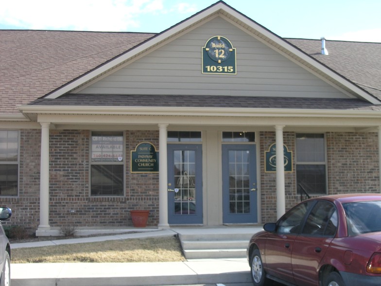 10315 Dawson's Creek Blvd, Fort Wayne, IN à louer - Photo de l’immeuble – Image 3 sur 15