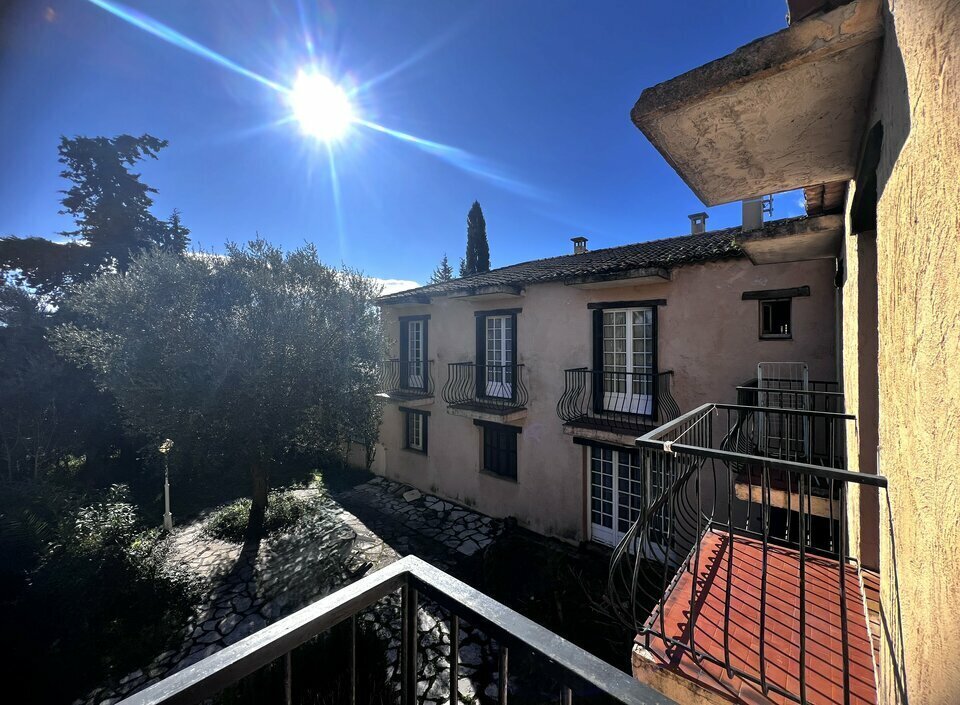 Local d'activités dans Antibes à vendre Photo de l’immeuble– Image 1 sur 9