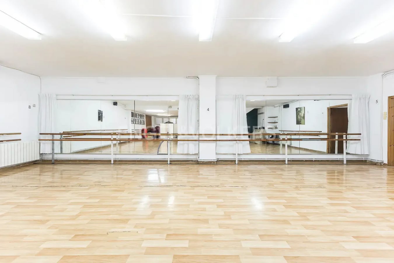 Barcelone, BAR 08023 - Lot 7 - - Photo intérieure - Image 1 of 10