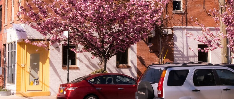 424 Van Brunt St, Brooklyn, NY à louer - Photo de l’immeuble – Image 2 sur 3