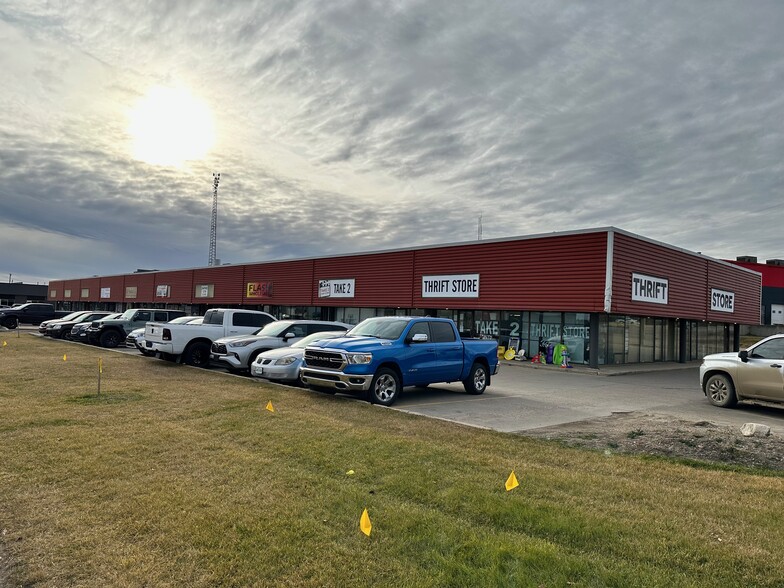 5606 54 St, Cold Lake, AB à vendre - Photo de l’immeuble – Image 1 sur 12