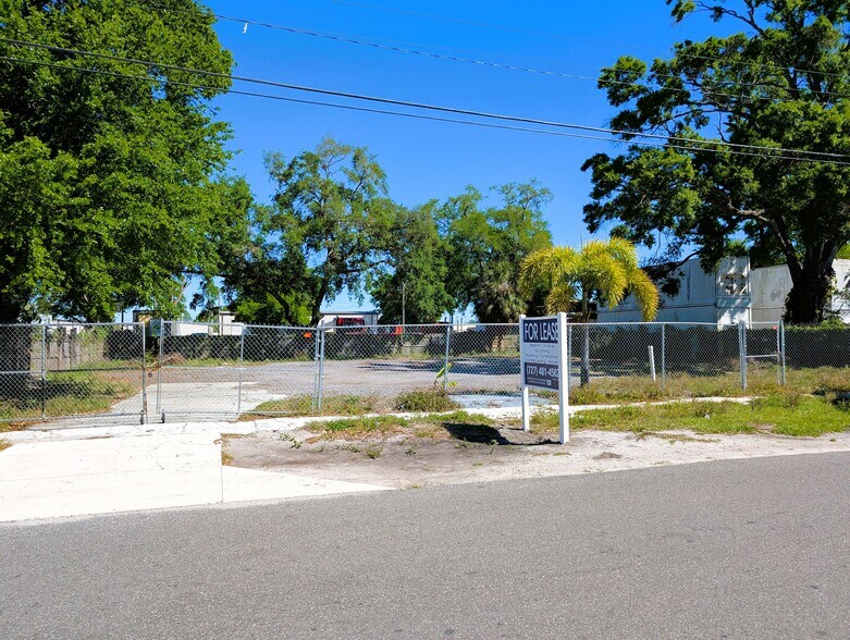 4110 E 10th Ave, Tampa, FL à louer - Photo principale – Image 1 sur 6