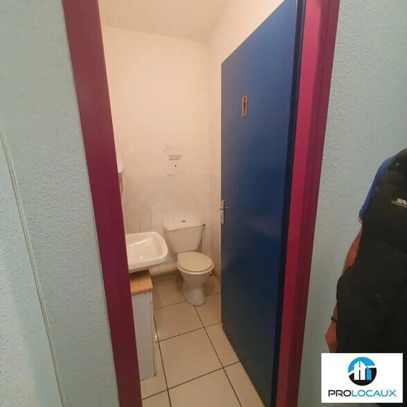 Bureau dans Seyssinet-Pariset à louer - Photo de l’immeuble – Image 3 sur 10