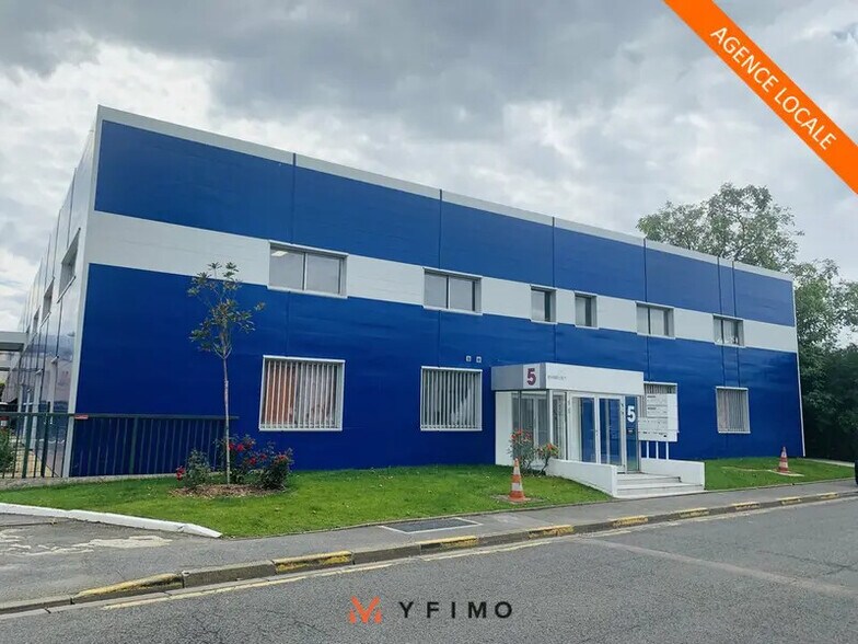 Local d'activités dans Achères à vendre - Photo de l’immeuble – Image 1 sur 12