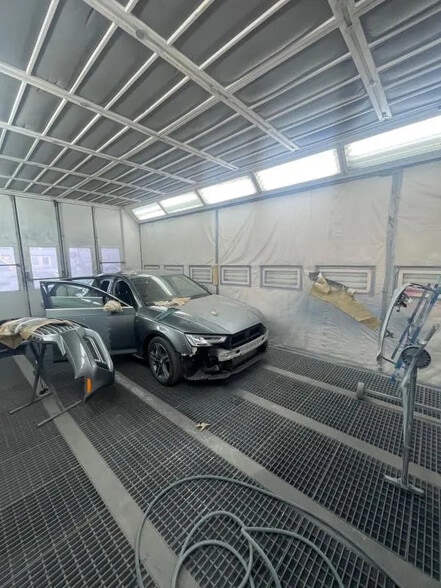 Local commercial dans Le Cannet à vendre - Photo de l’immeuble – Image 3 sur 14