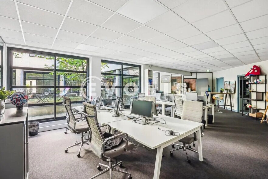 Bureau dans Boulogne-Billancourt à louer - Photo de l’immeuble – Image 2 sur 14