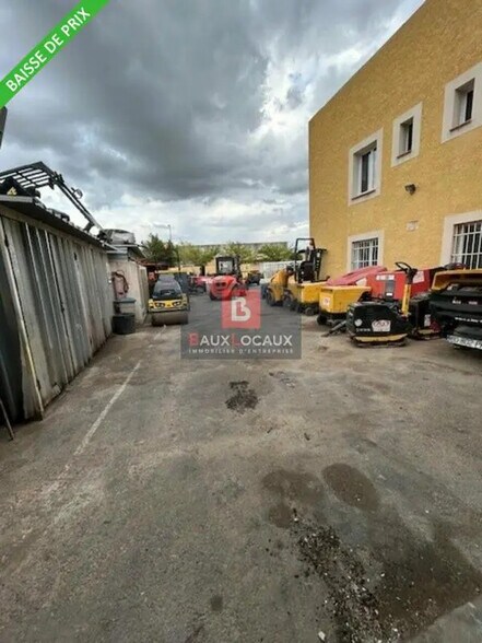 Local d'activités dans BERRE-L'ETANG à vendre - Photo de l’immeuble – Image 3 sur 12