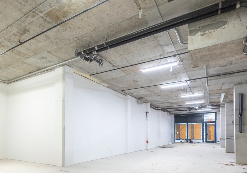 40-44 24th St, Long Island City, NY à louer - Photo de l’immeuble – Image 2 sur 3