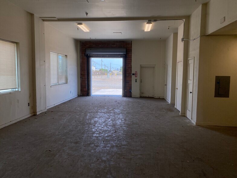1501 Loveridge Rd, Pittsburg, CA à louer - Photo de l’immeuble – Image 2 sur 5