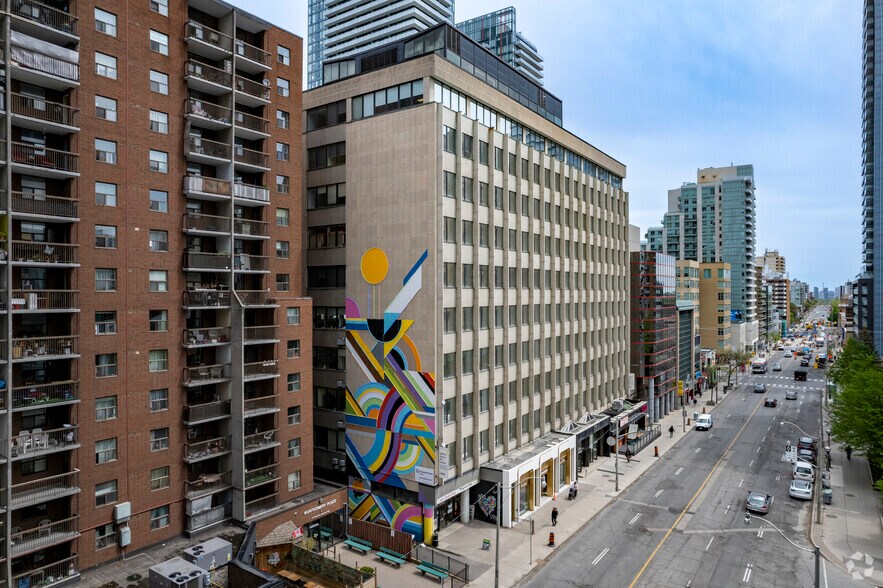 150 Eglinton Ave E, Toronto, ON à louer - Photo de l’immeuble – Image 2 sur 4