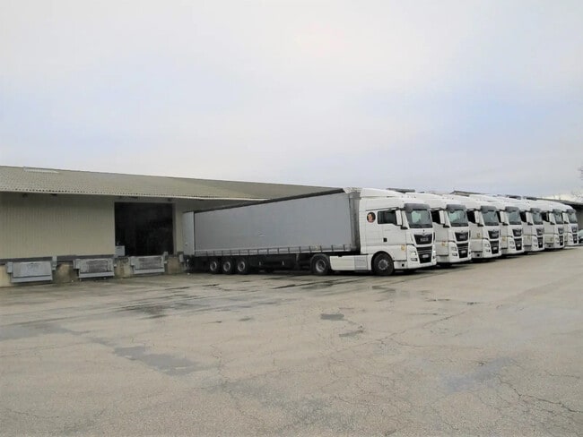 Plus de détails pour Local d'activités à louer