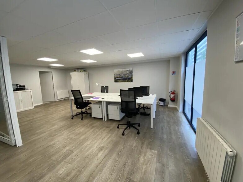 Bureau dans Paris à vendre - Photo de l’immeuble – Image 2 sur 6