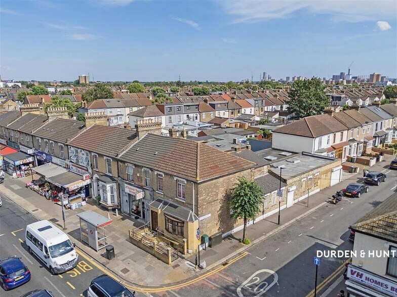 688 Romford Rd, Londres à vendre - Photo de l’immeuble – Image 1 sur 29