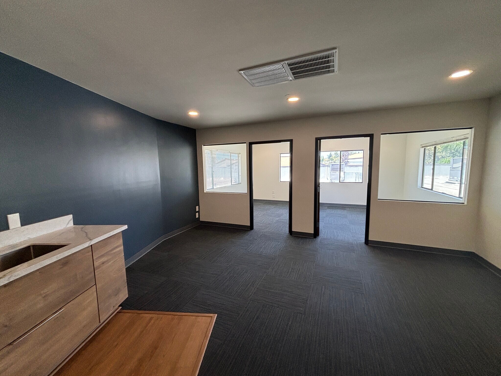 5480 Baltimore Dr, La Mesa, CA à louer Photo intérieure– Image 1 sur 5
