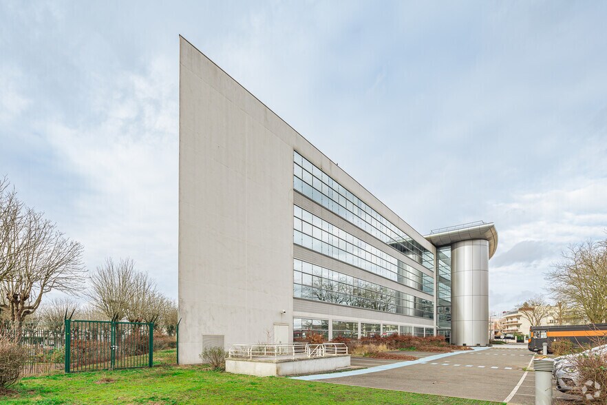 56 Rue De La Division Leclerc, Clamart à louer - Photo de l’immeuble – Image 2 sur 2