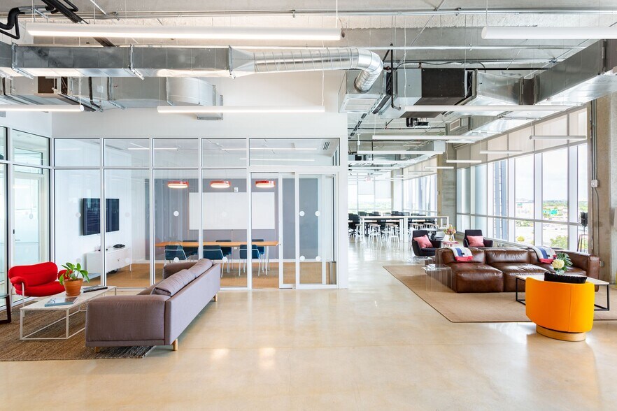 2660 NW 3rd Ave, Miami, FL à louer - Photo intérieure – Image 3 sur 15