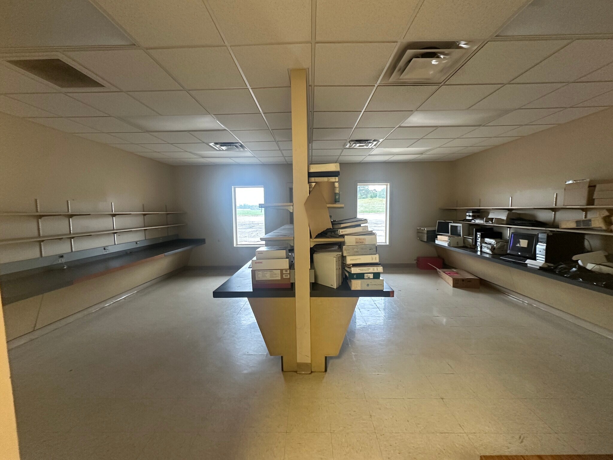 645 Lucy Black Rd, Bolivar, TN à vendre Photo principale– Image 1 sur 43