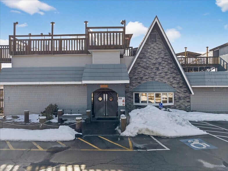 359 Boston Post Rd Portfolio portefeuille de 2 biens à vendre sur LoopNet.fr - Photo de l’immeuble – Image 1 sur 75