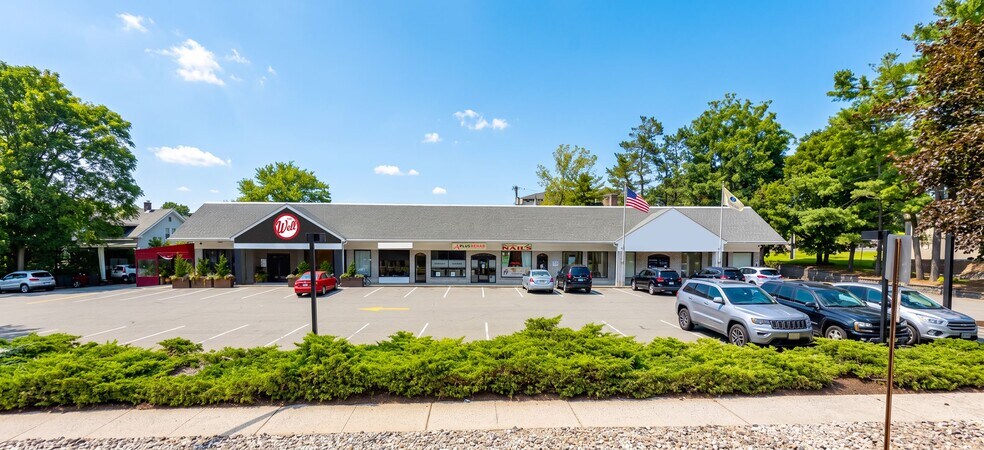5-13 Bloomfield Ave, North Caldwell, NJ à louer - Photo de l’immeuble – Image 3 sur 3