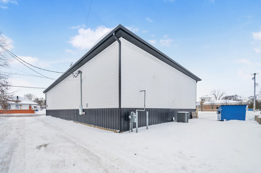 805 Maple St, Big Rapids, MI à vendre - Photo de l’immeuble – Image 2 sur 21