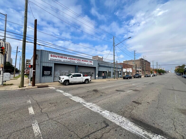 230 22nd St S, Birmingham, AL à vendre - Photo principale – Image 1 sur 3
