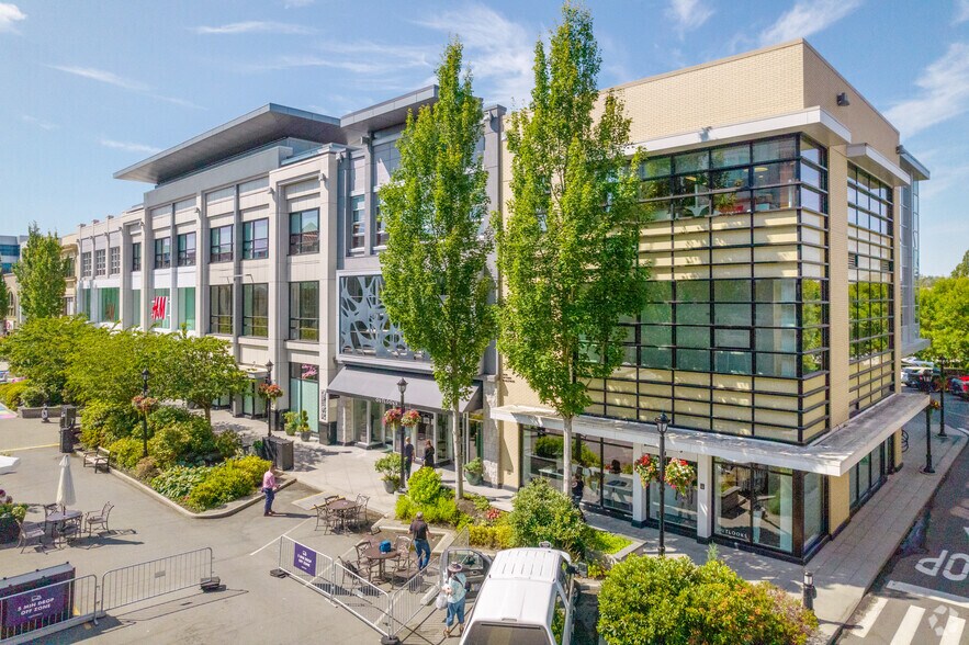 3600 Uptown Blvd, Saanich, BC à louer - Photo principale – Image 1 sur 9