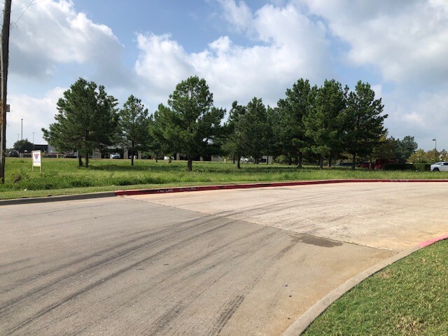 I-45 & Veterans Memorial Pky, Huntsville, TX à louer - Photo de l’immeuble – Image 3 sur 7