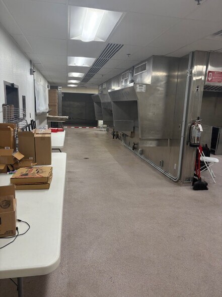 5581 S 9th St, Kalamazoo, MI à vendre - Photo de l’immeuble – Image 1 sur 36