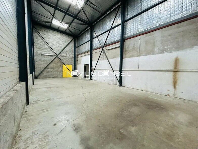 Local d’activités dans Labège à louer - Photo de l’immeuble – Image 3 sur 7