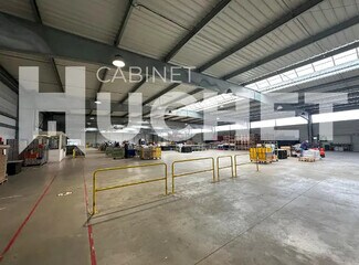 Plus de détails pour Local d'activités à louer