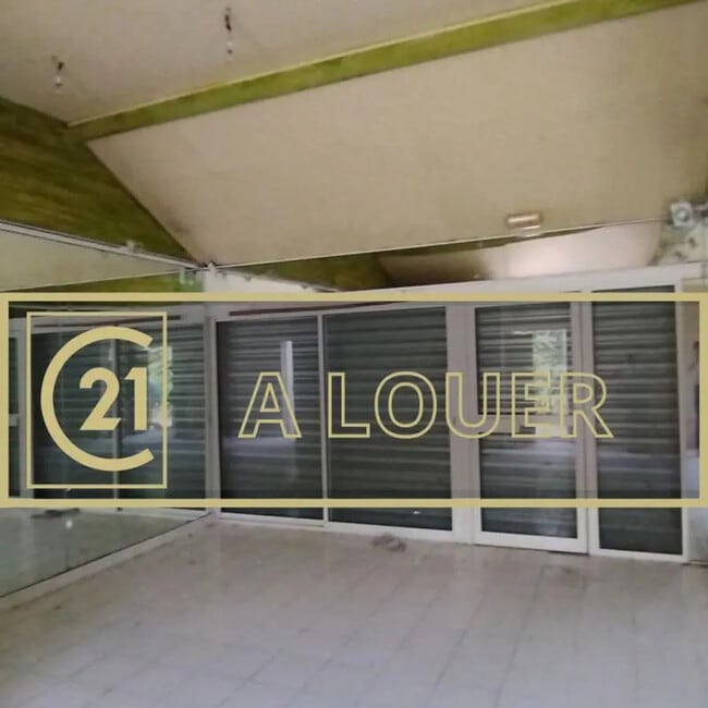Plus de détails pour Local commercial à louer