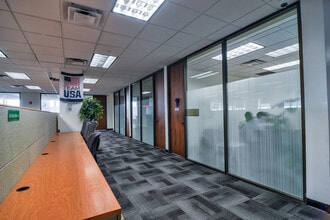 1255 Cleveland St, Clearwater, FL à louer Photo intérieure– Image 1 sur 3