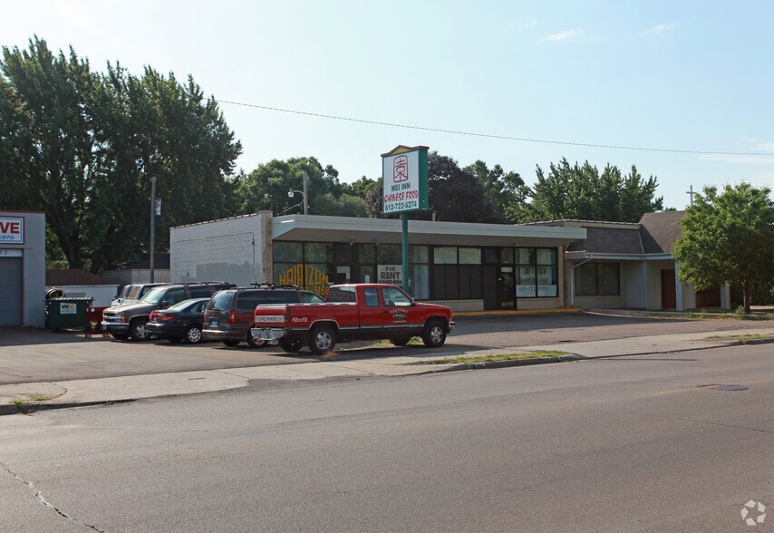 4211-4215 Bloomington Ave, Minneapolis, MN à louer - Photo de l’immeuble – Image 2 sur 4