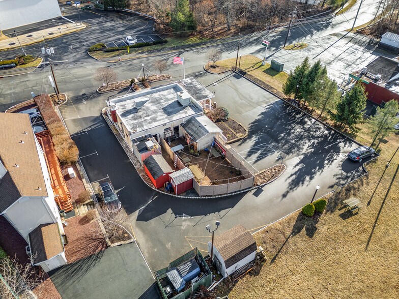 7 Allston Rd, South Brunswick, NJ à vendre - Photo de l’immeuble – Image 3 sur 6