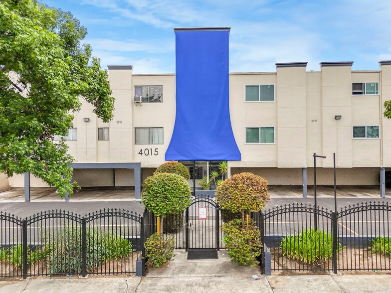 4015 Adams Blvd, Los Angeles, CA à vendre - Photo de l’immeuble – Image 1 sur 19