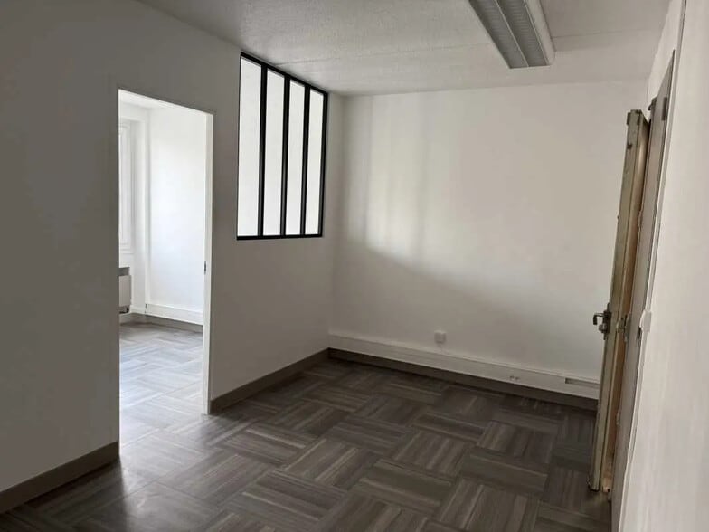 Bureau dans Créteil à louer - Photo de l’immeuble – Image 2 sur 5