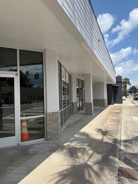 1814 Edgewater Dr, Orlando, FL à louer - Photo de l’immeuble – Image 3 sur 7